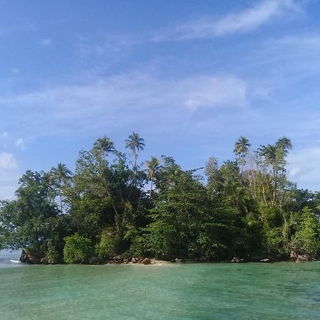 Nusa Nalan Beach Resort Rumah Olat エクステリア 写真
