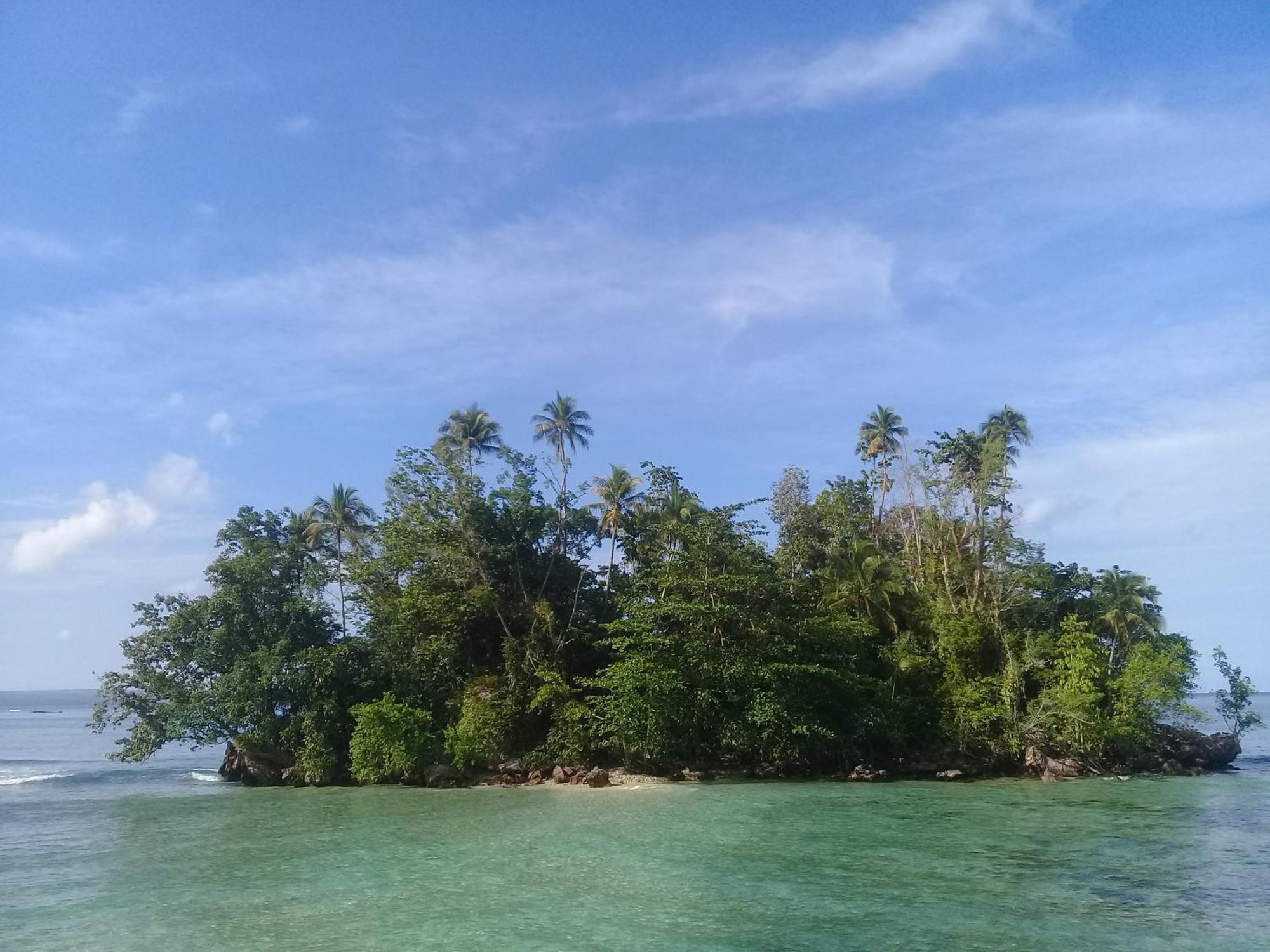 Nusa Nalan Beach Resort Rumah Olat エクステリア 写真