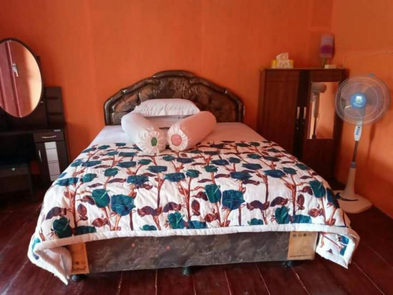 Nusa Nalan Beach Resort Rumah Olat 部屋 写真