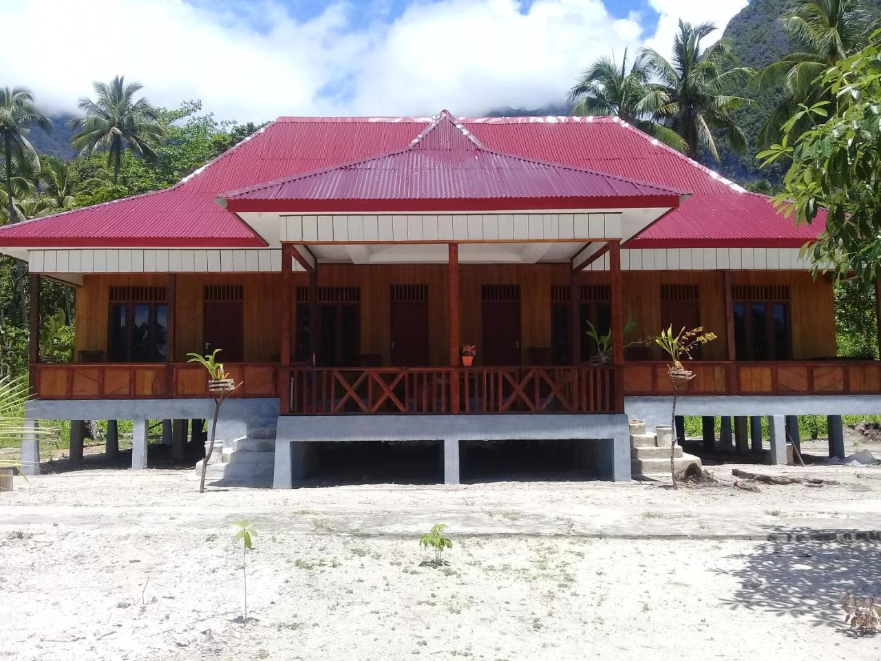 Nusa Nalan Beach Resort Rumah Olat エクステリア 写真