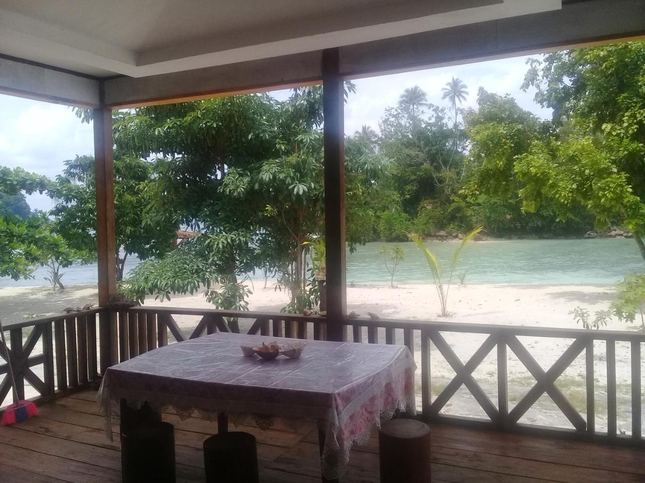 Nusa Nalan Beach Resort Rumah Olat エクステリア 写真