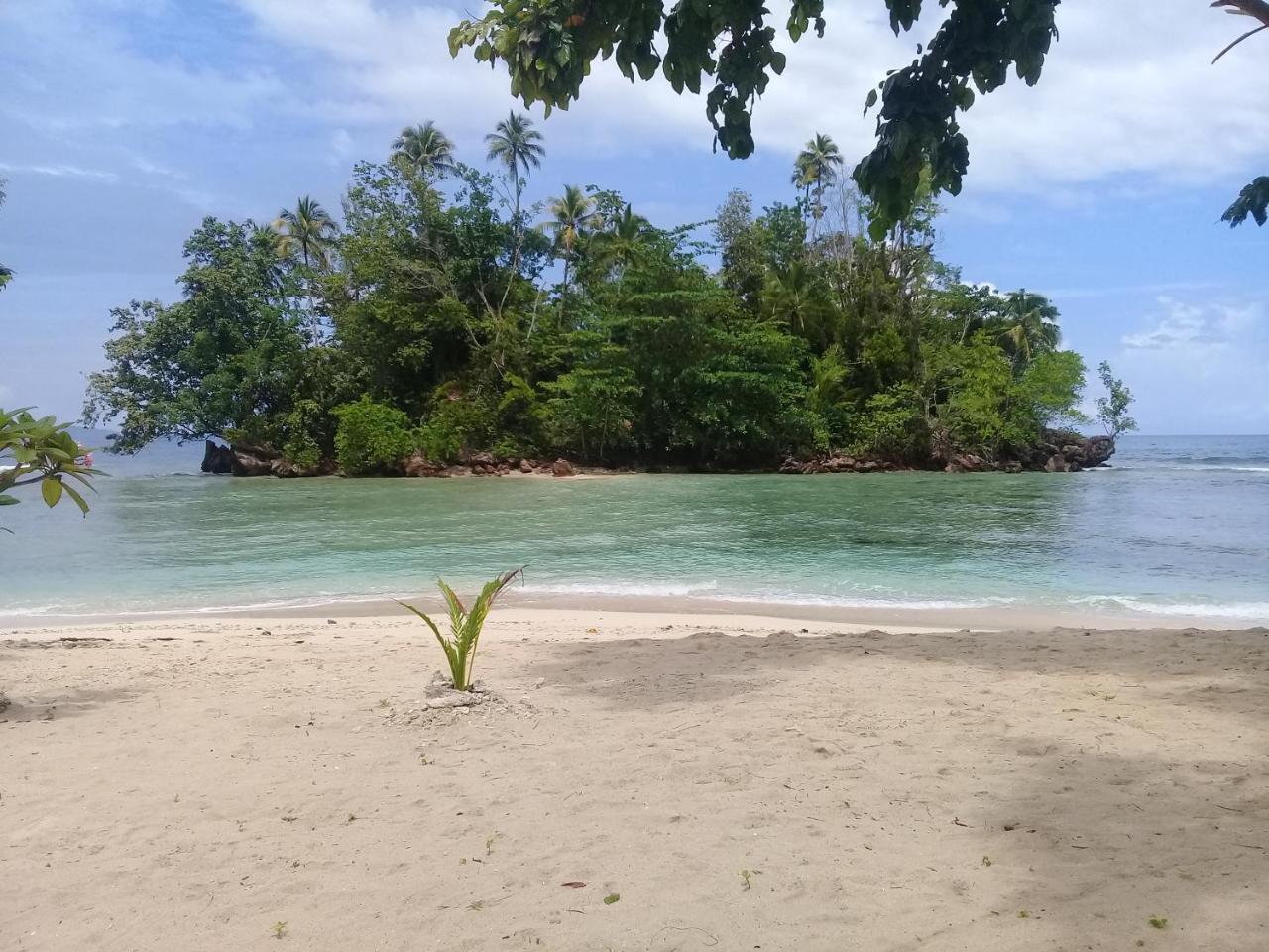 Nusa Nalan Beach Resort Rumah Olat エクステリア 写真