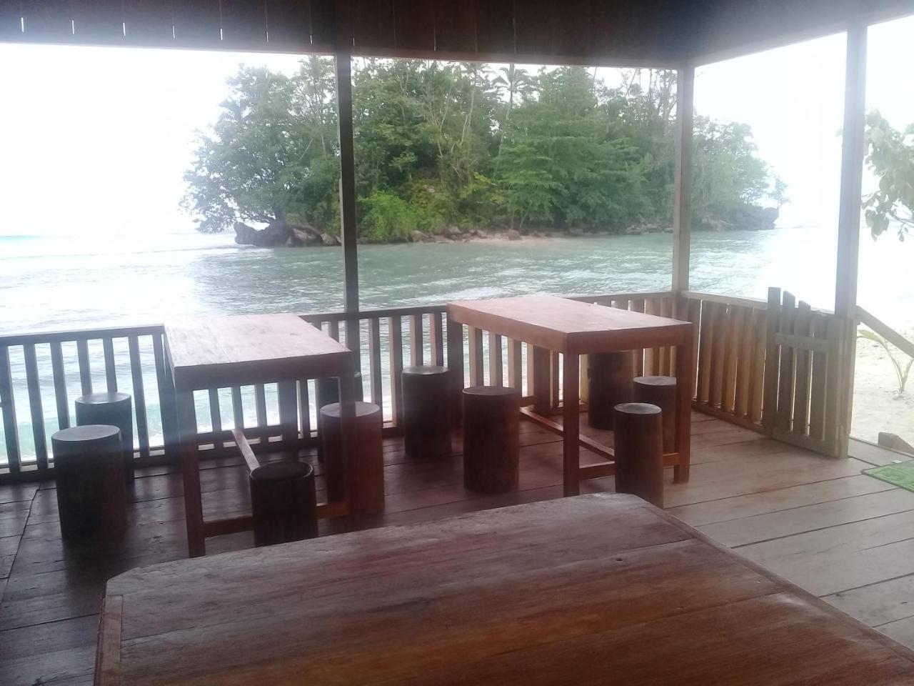 Nusa Nalan Beach Resort Rumah Olat エクステリア 写真