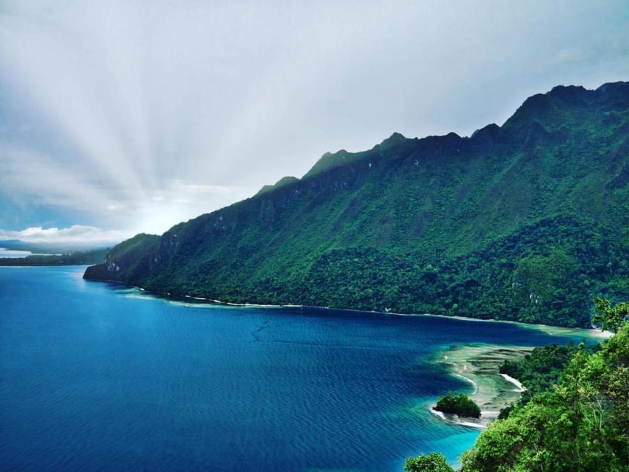 Nusa Nalan Beach Resort Rumah Olat エクステリア 写真