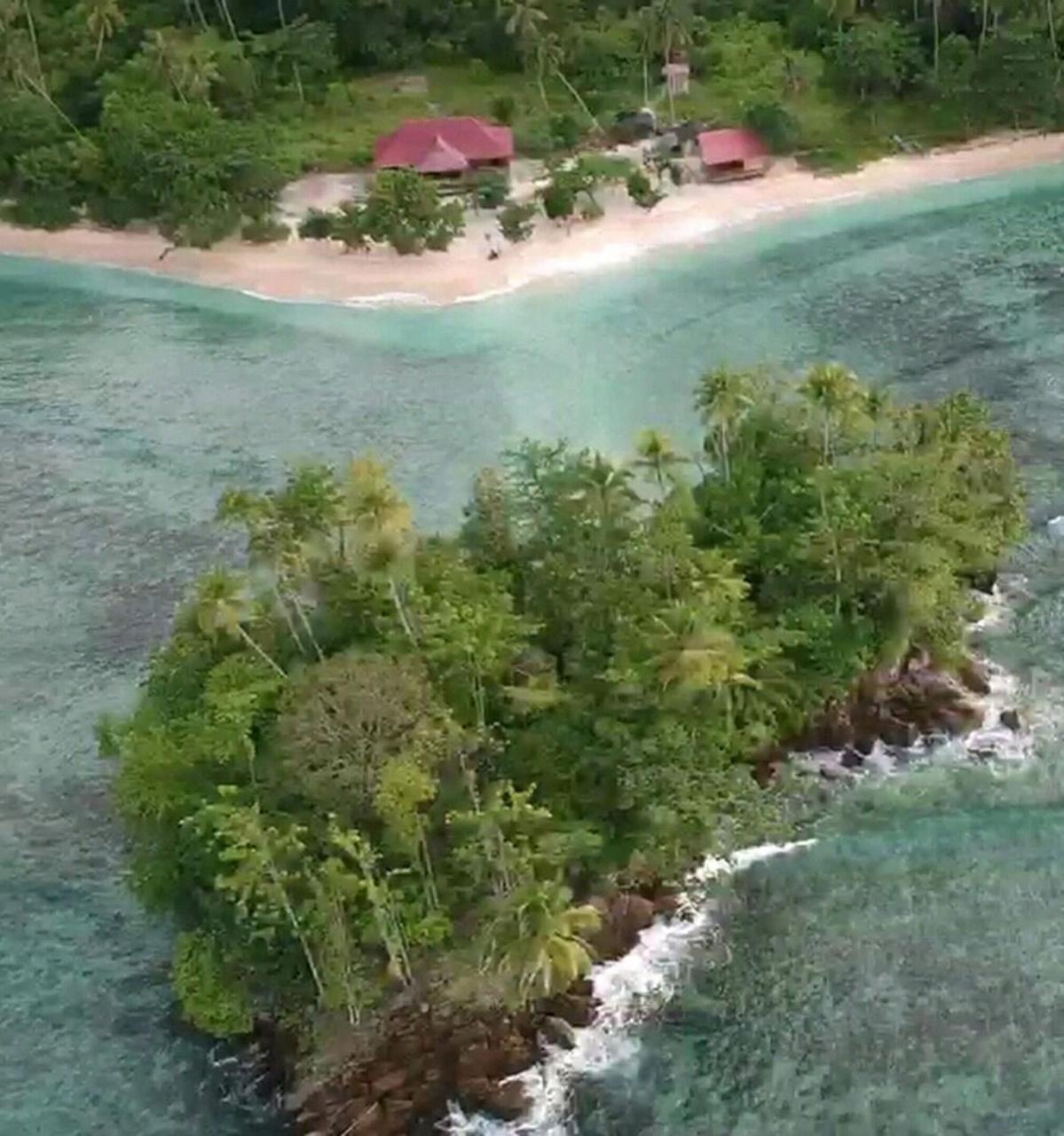 Nusa Nalan Beach Resort Rumah Olat エクステリア 写真