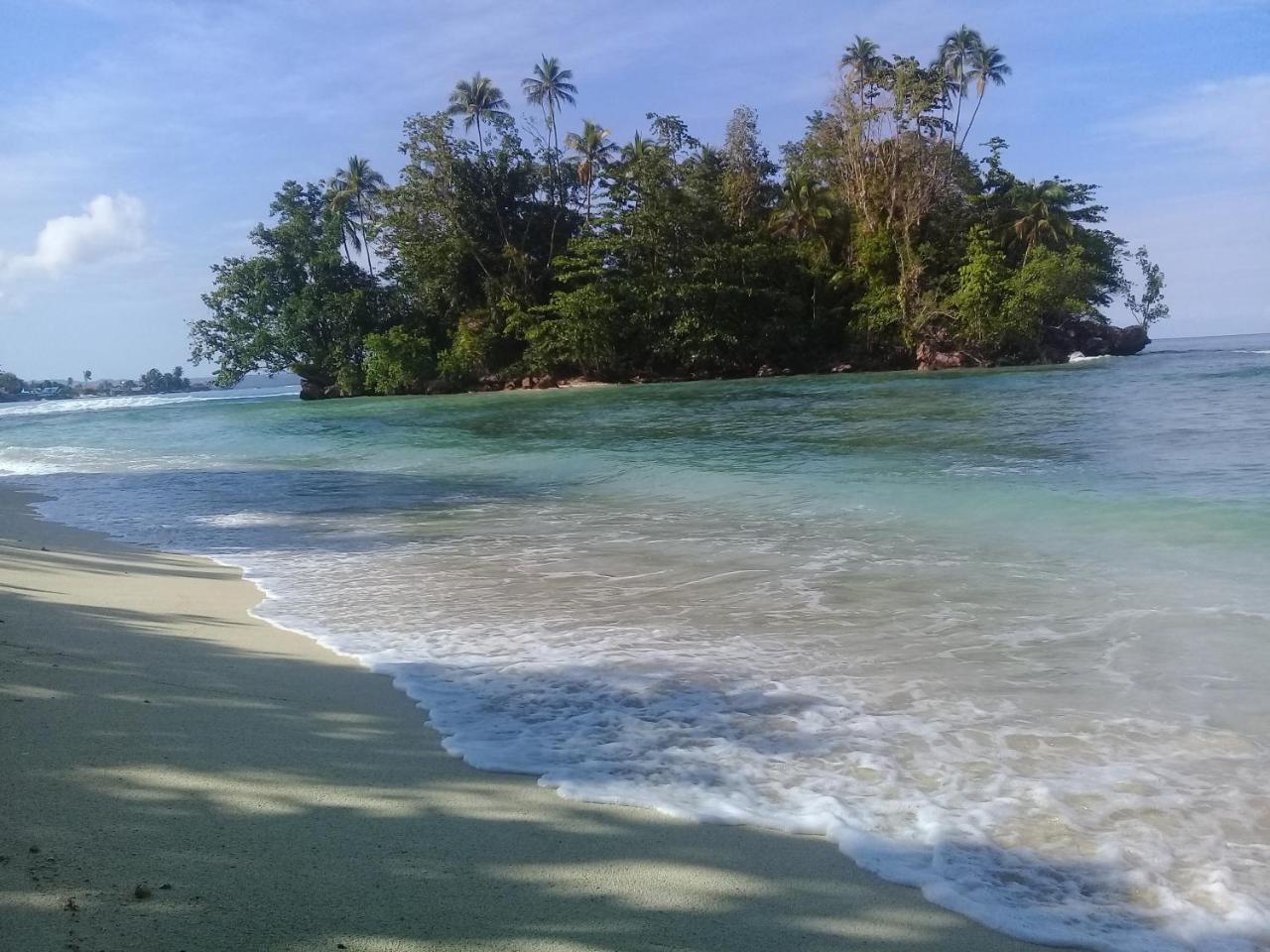 Nusa Nalan Beach Resort Rumah Olat エクステリア 写真